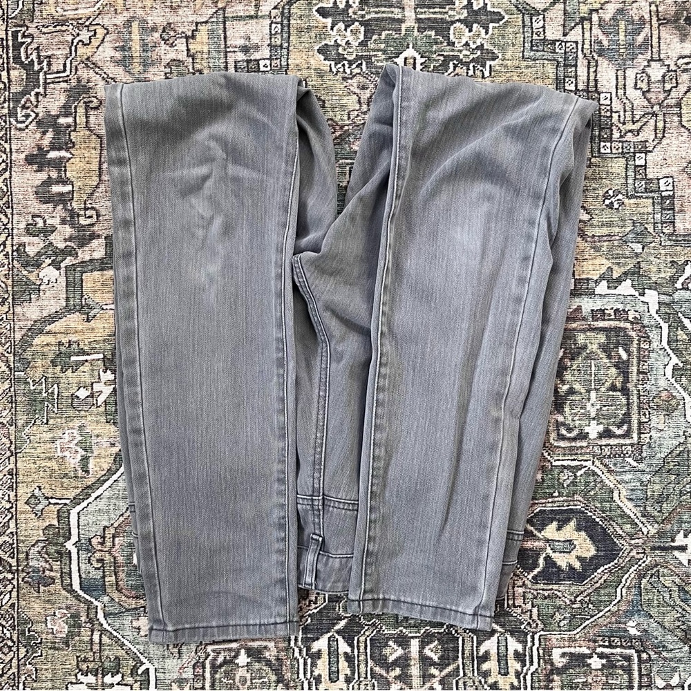 Bundle || Women’s J. McLaughlin Denim Lexi Skinny Jeans in White & Grey (4) - Picture 13 of 16